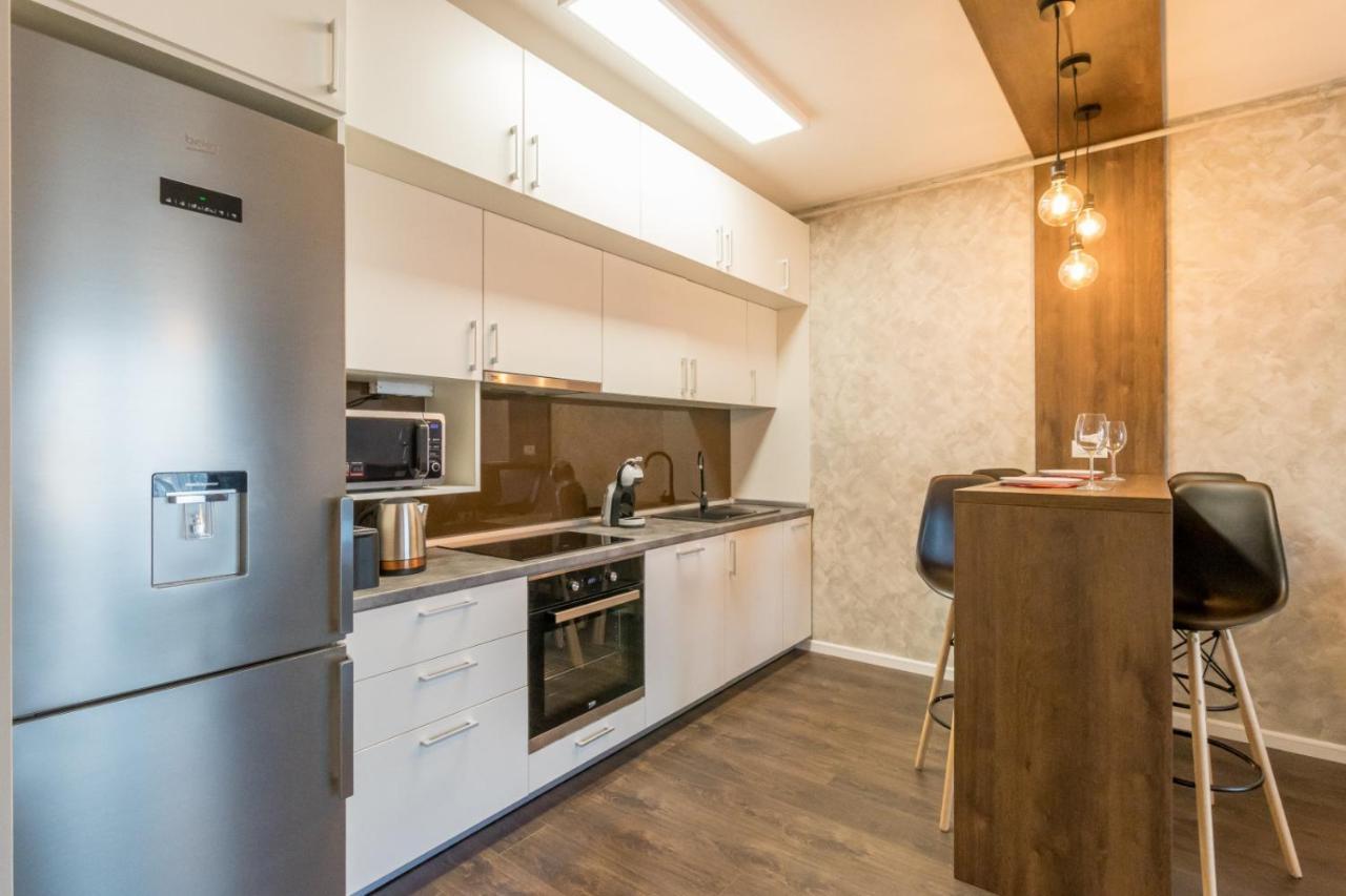 Modern Downtown Apartment كلوج-نابوكا المظهر الخارجي الصورة