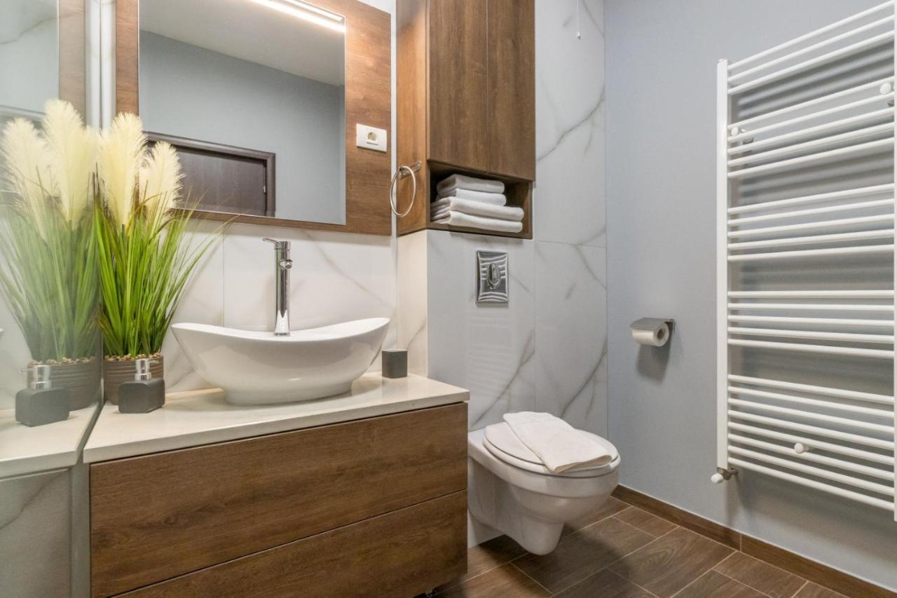 Modern Downtown Apartment كلوج-نابوكا المظهر الخارجي الصورة