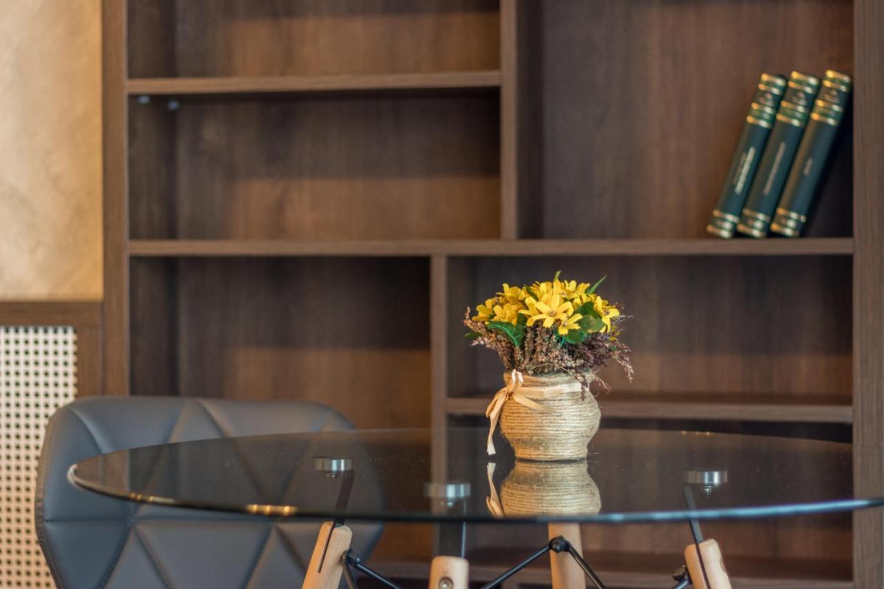 Modern Downtown Apartment كلوج-نابوكا المظهر الخارجي الصورة